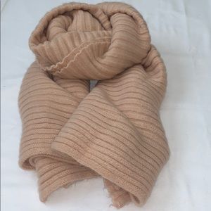 Brand new scarf